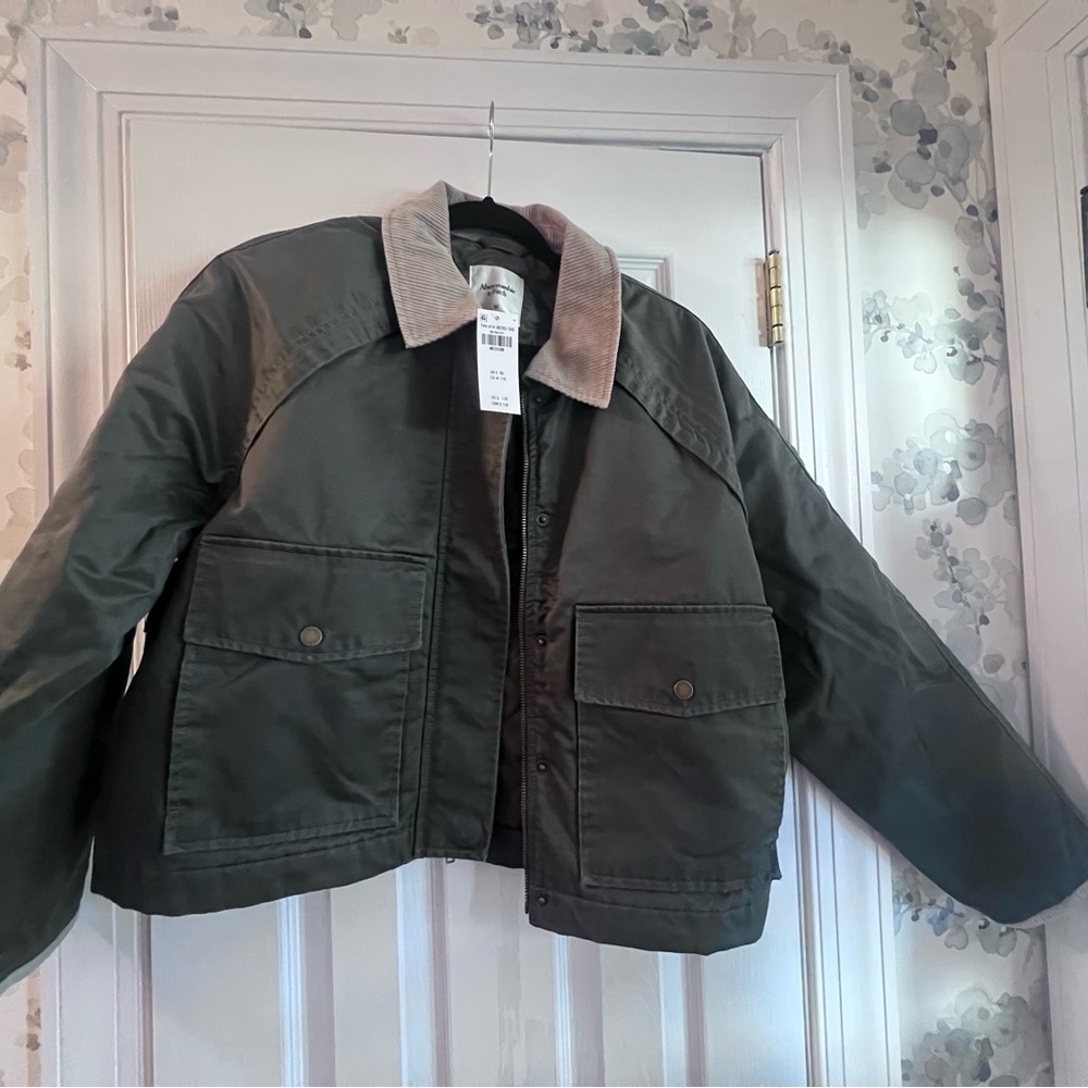 NWT Abercrombie & Fitch Short Waxed Chore Jacket - Picture 4 of 6